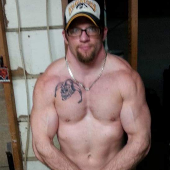 Meet your Posher, Joshua - Picture 2 of 3